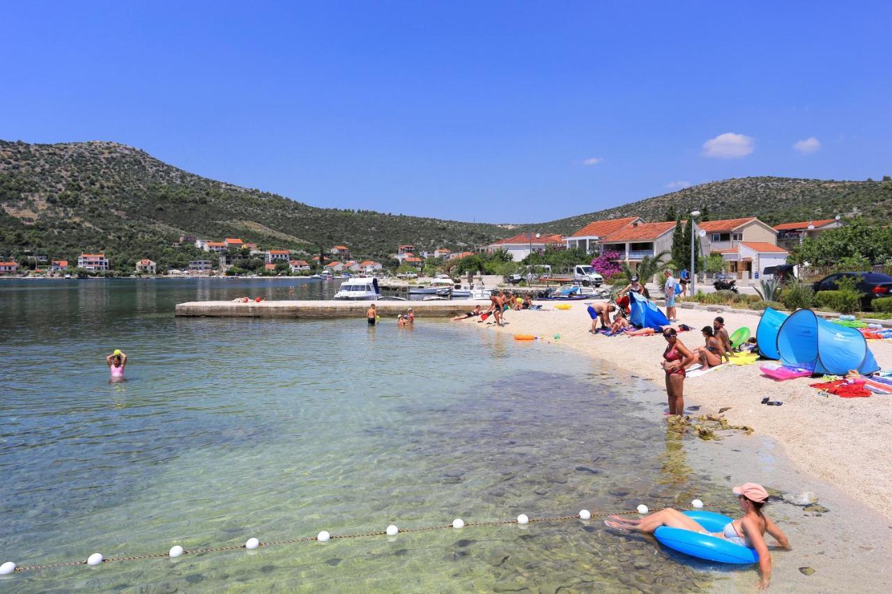 Apartments With A Parking Space Poljica, Trogir - 10010 Marina Exterior foto