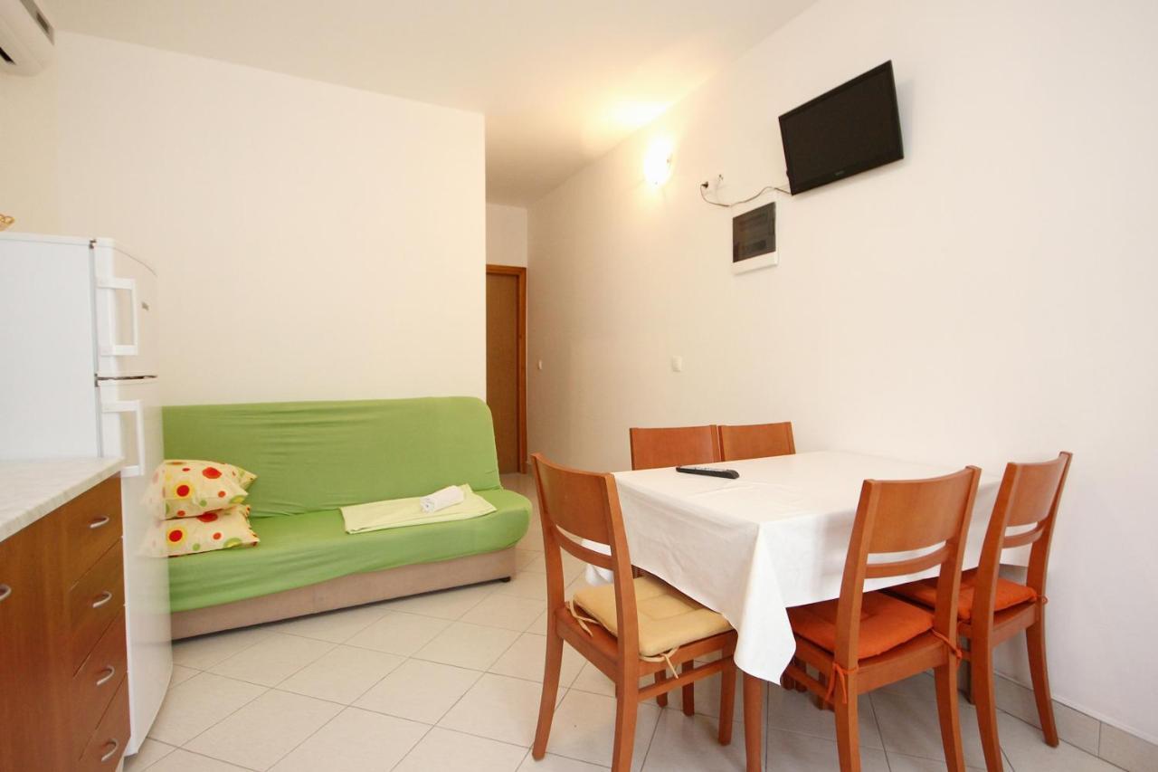 Apartments With A Parking Space Poljica, Trogir - 10010 Marina Exterior foto