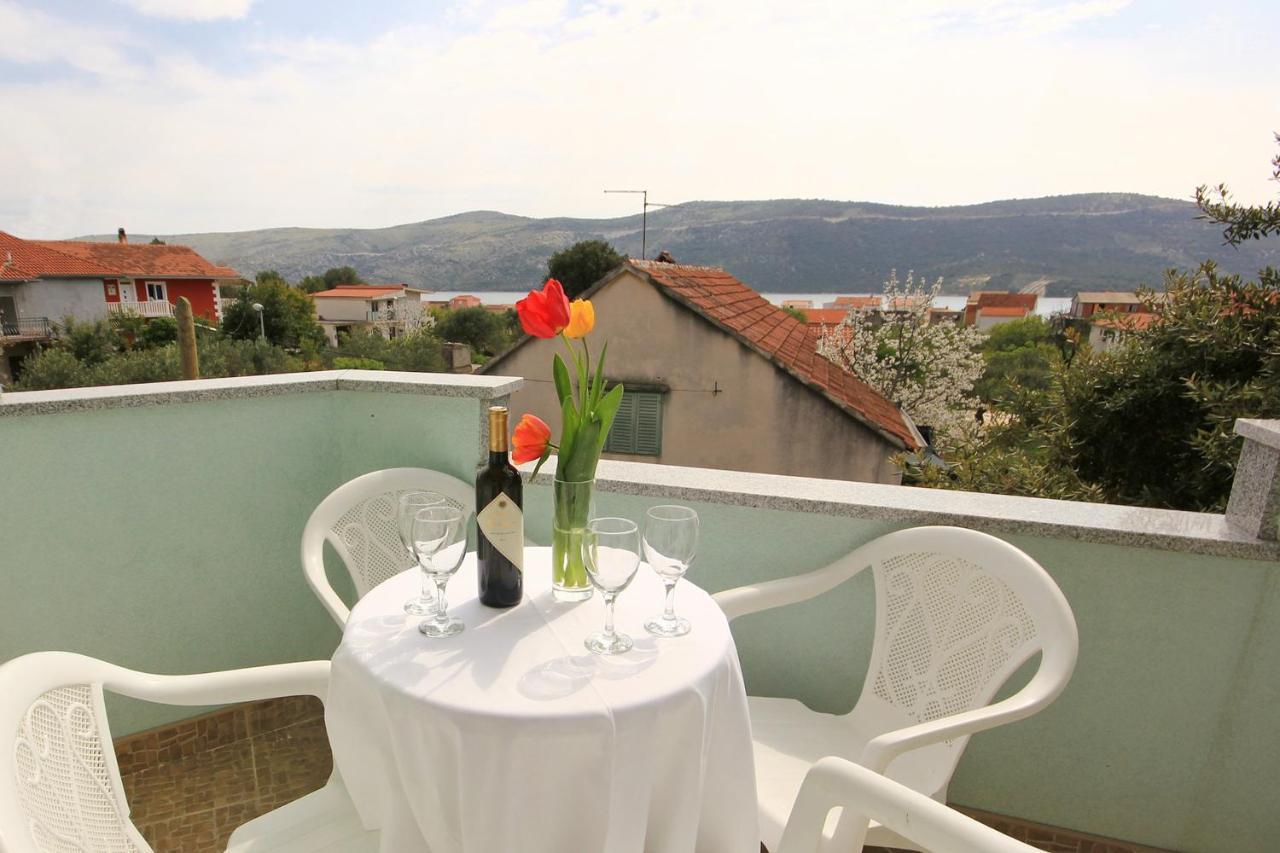 Apartments With A Parking Space Poljica, Trogir - 10010 Marina Exterior foto